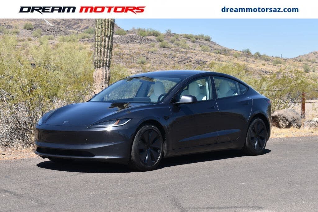 2026 TESLA Model 3