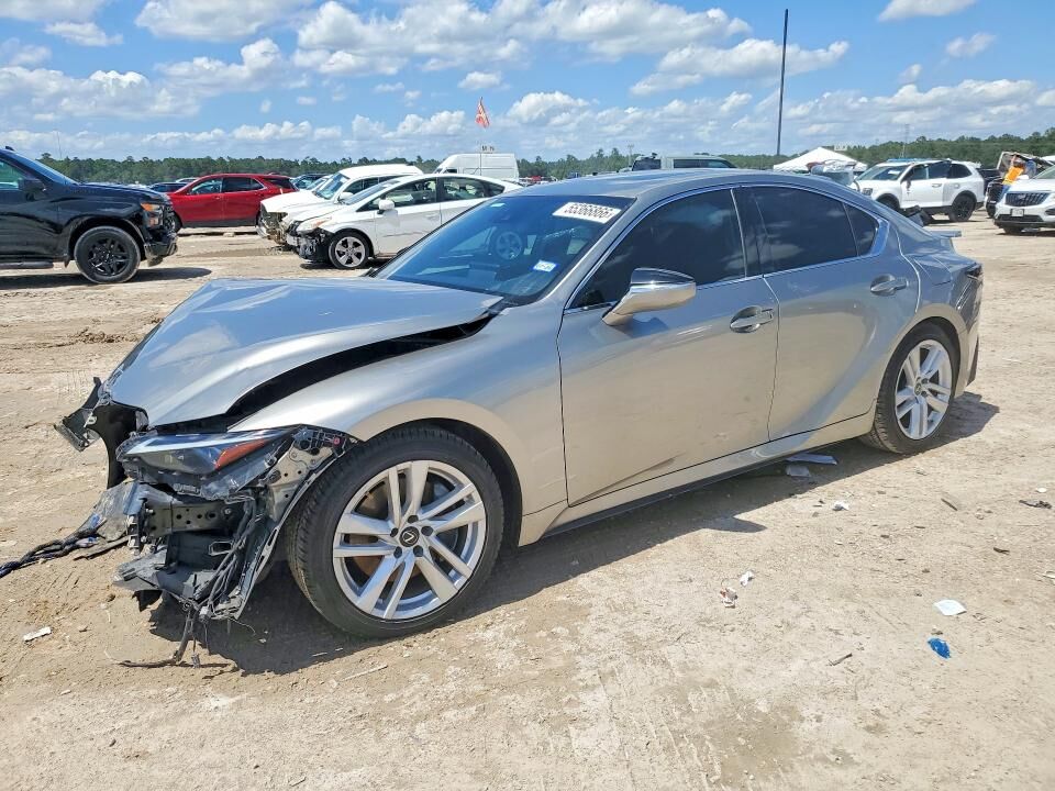 2021 LEXUS IS