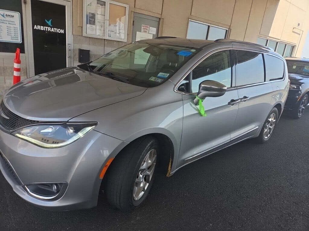 2019 CHRYSLER Pacifica