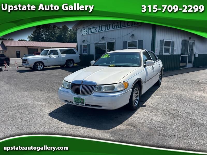 2001 LINCOLN Town Car