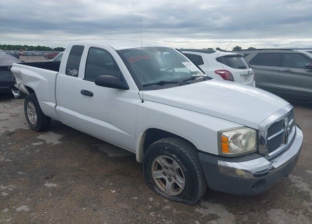 2005 DODGE Dakota