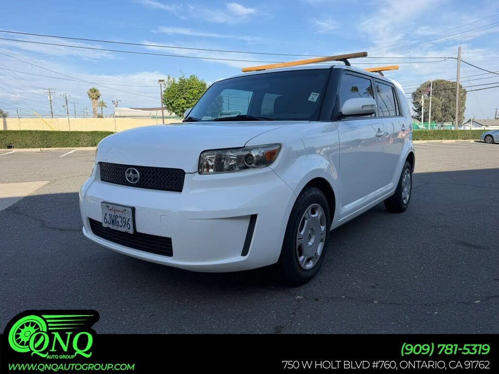 2010 TOYOTA SCION
