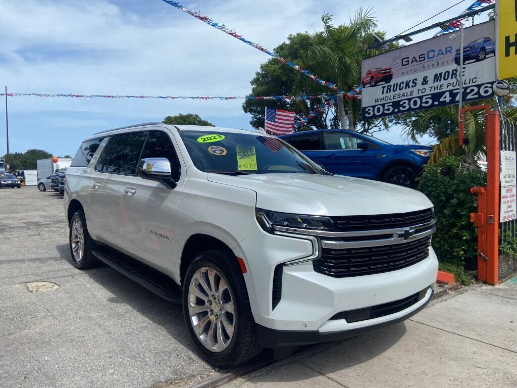 2023 CHEVROLET Suburban