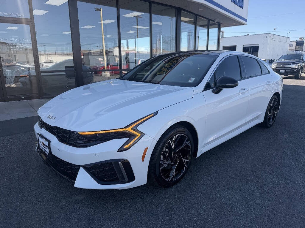 2025 KIA K5