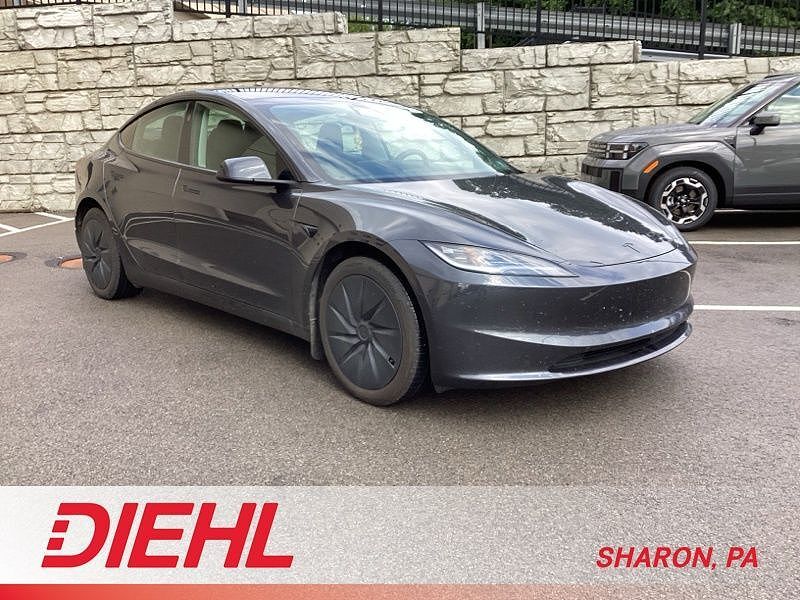 2025 TESLA Model 3