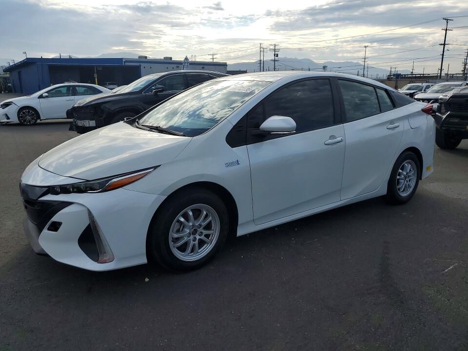 2022 TOYOTA Prius