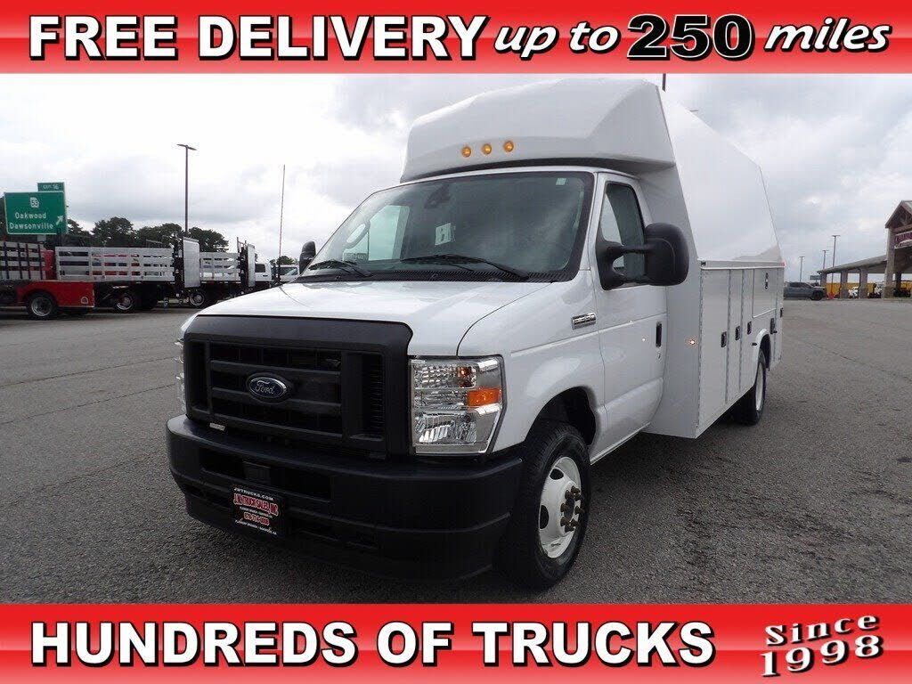 2024 FORD E-350