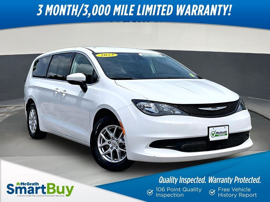 2023 CHRYSLER Voyager