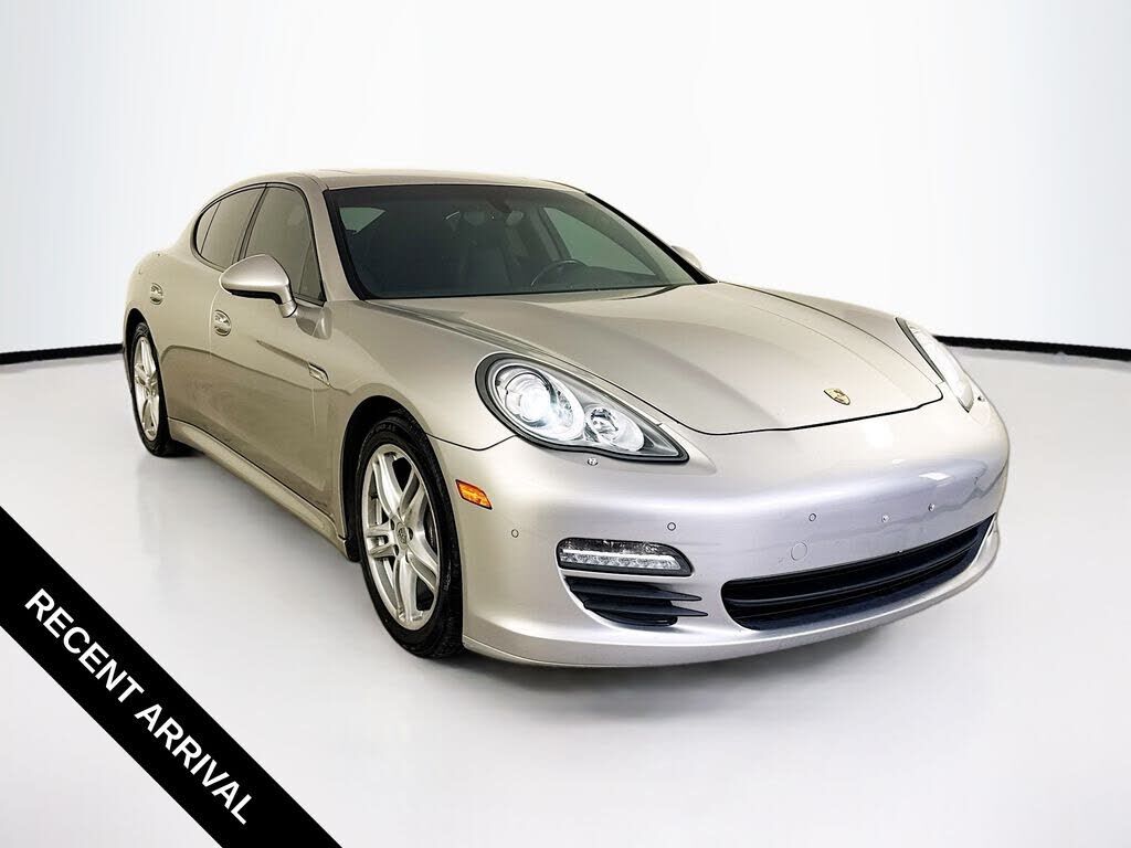 2012 PORSCHE Panamera