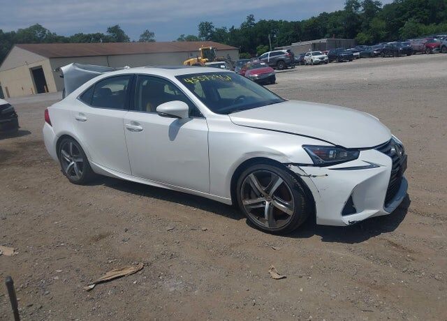 2018 LEXUS IS