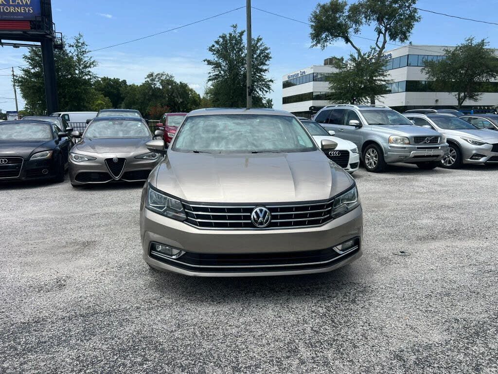 2016 VOLKSWAGEN Passat