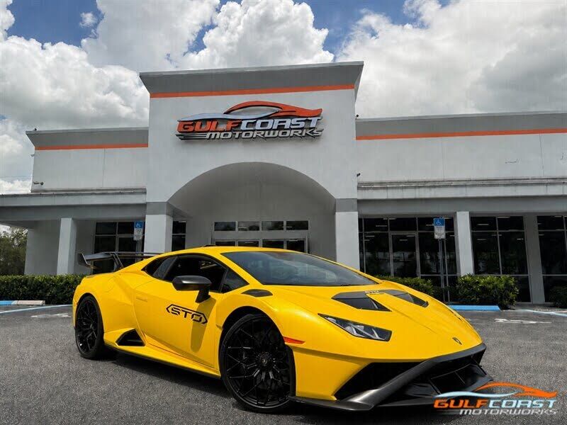 2022 LAMBORGHINI Huracan STO