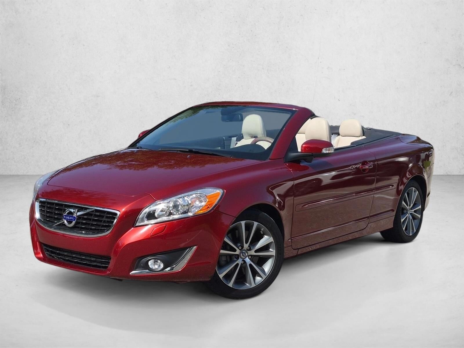 2013 VOLVO C70