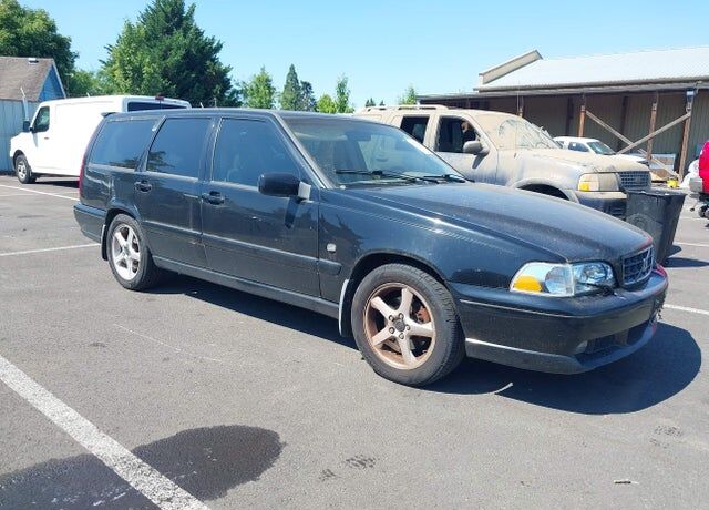 1998 VOLVO V70