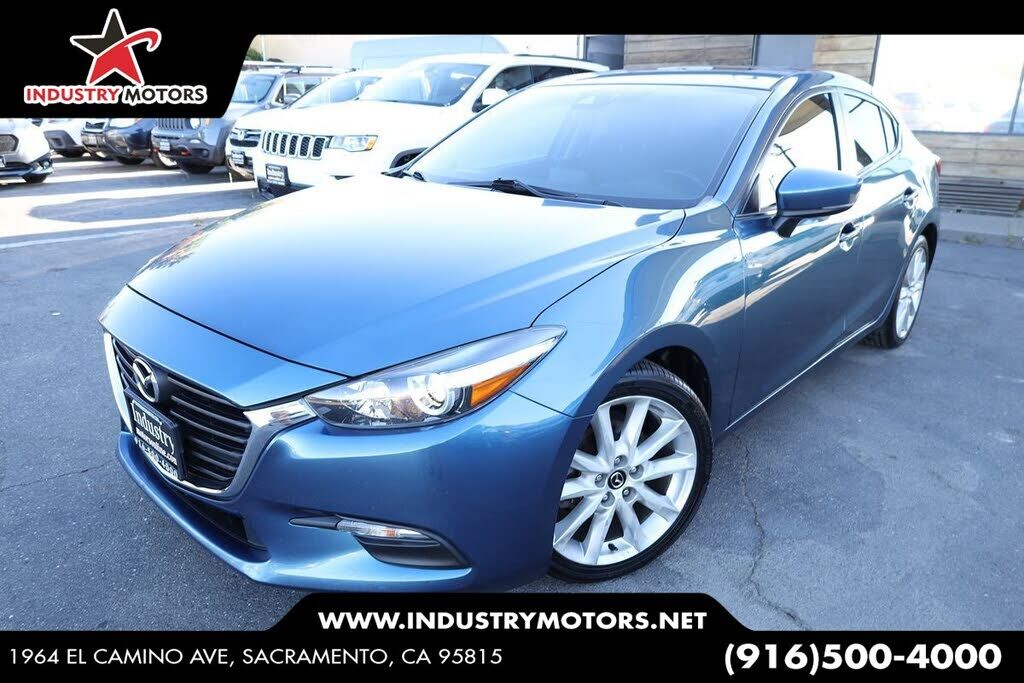 2017 MAZDA Mazda3