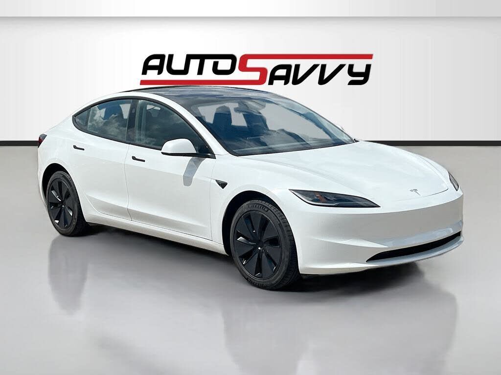 2025 TESLA Model 3