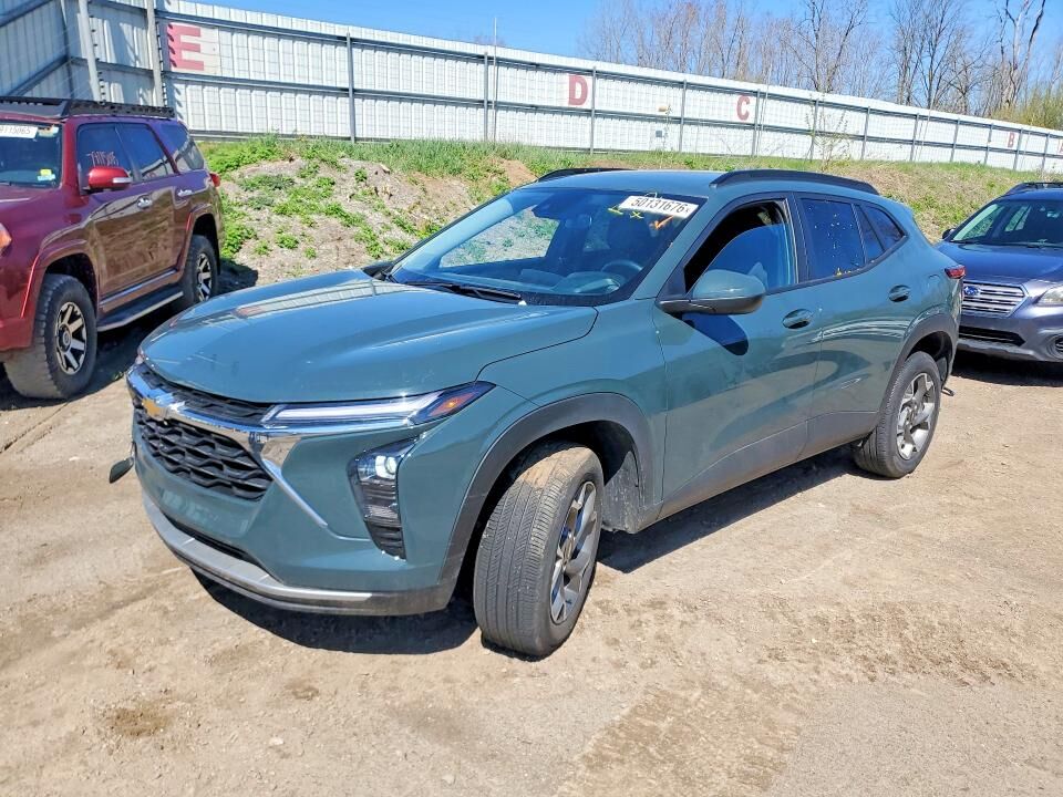2025 CHEVROLET Trax