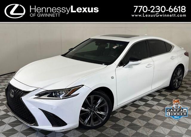 2019 LEXUS ES