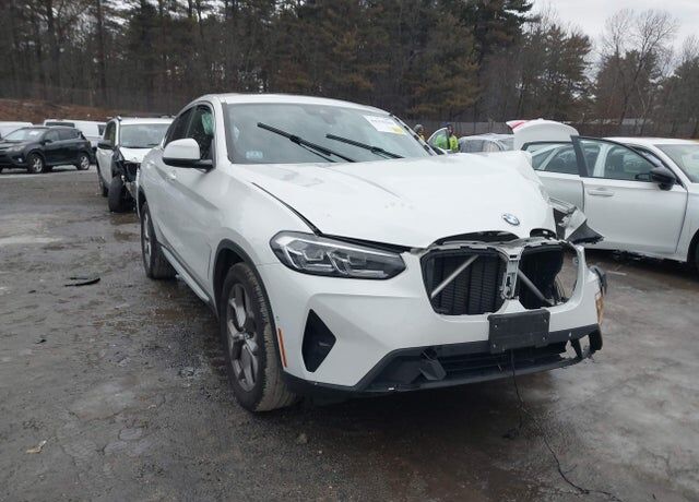 2022 BMW X4