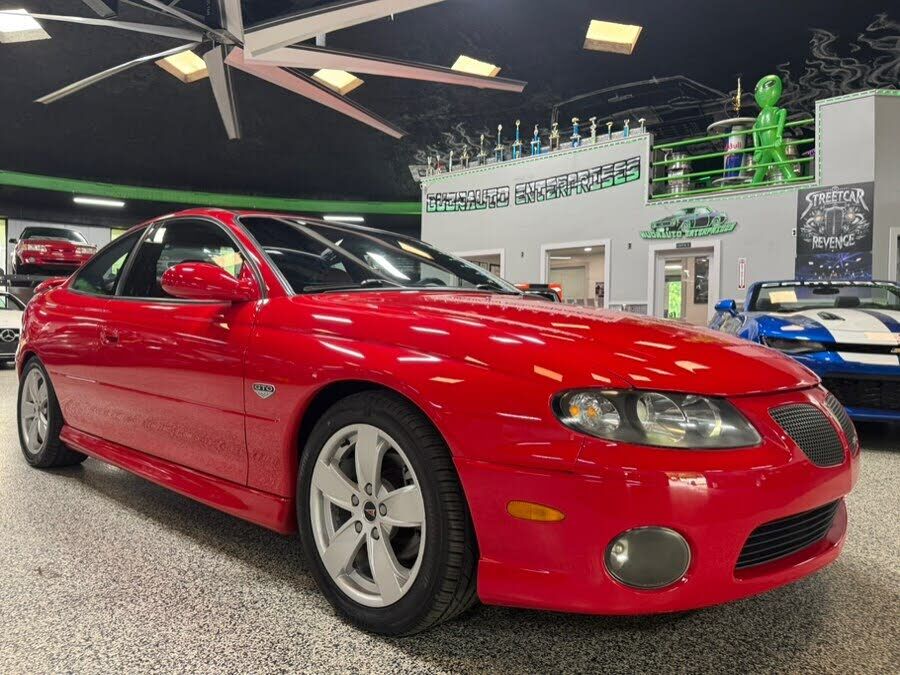 2004 PONTIAC GTO