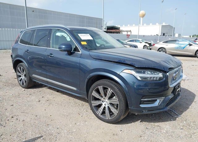 2024 VOLVO XC90