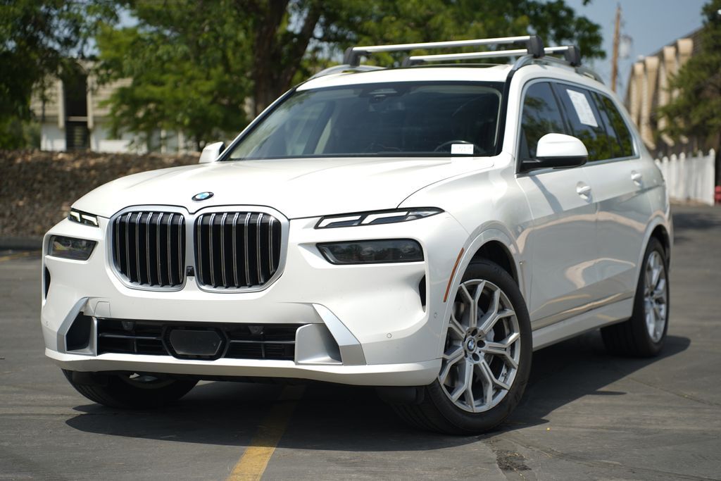 2023 BMW X7