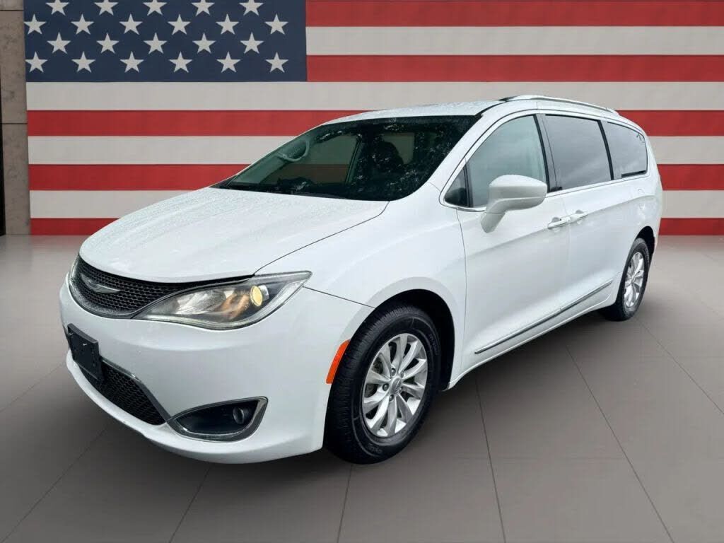 2019 CHRYSLER Pacifica