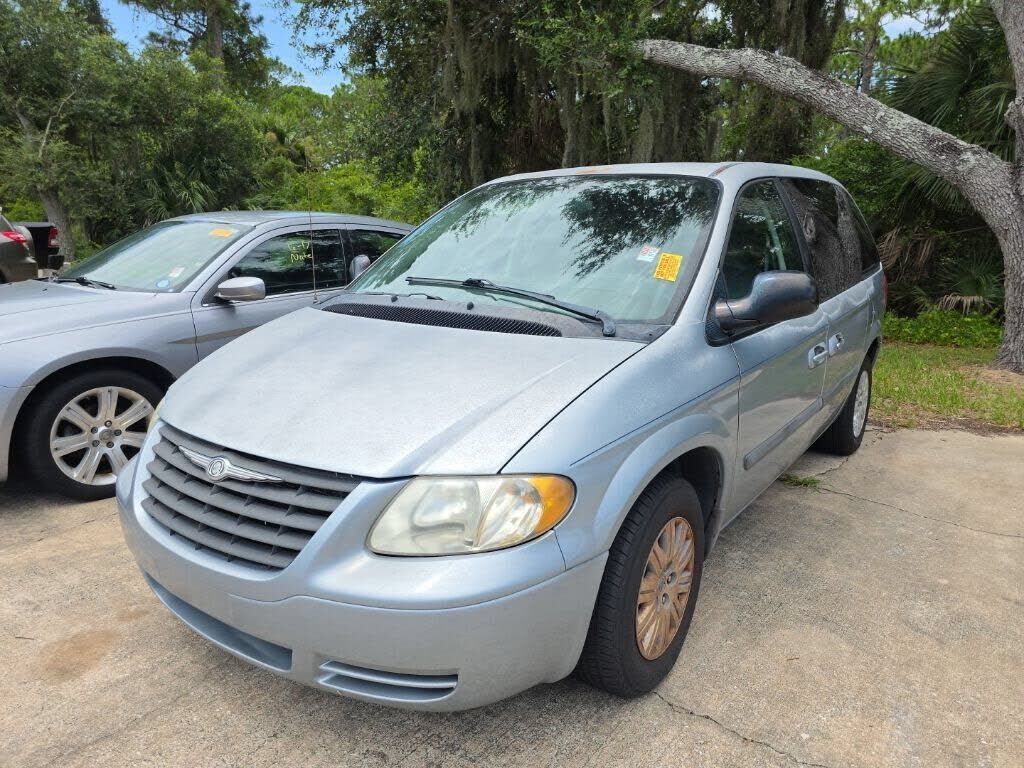 2005 CHRYSLER Town and Country