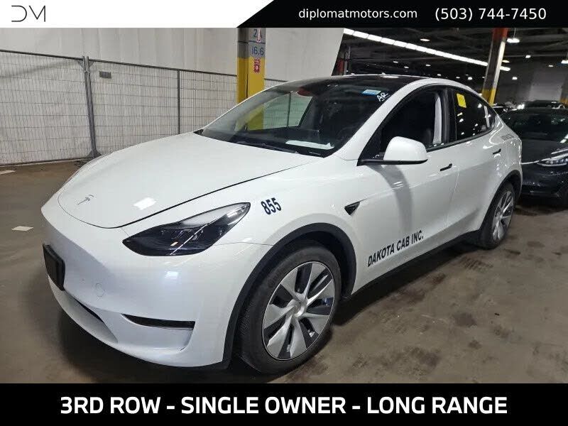 2023 TESLA Model Y