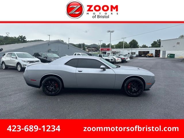 2016 DODGE Challenger