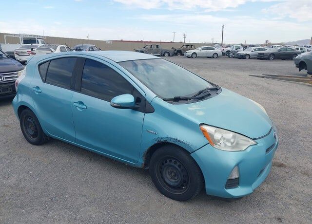 2014 TOYOTA Prius