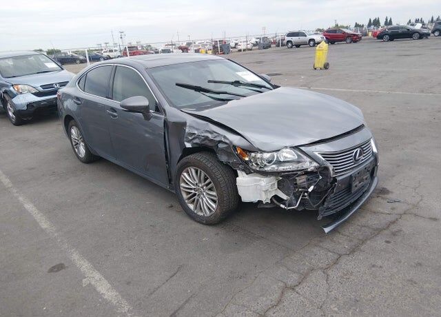 2015 LEXUS ES