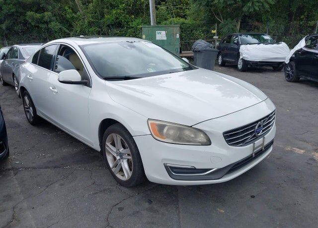 2015 VOLVO S60