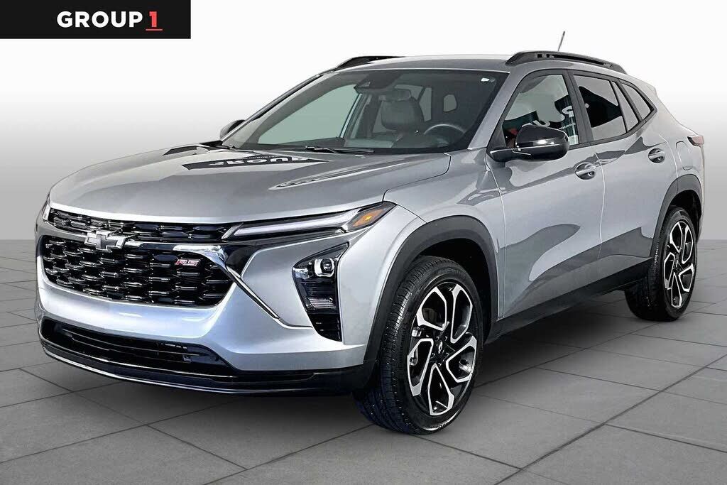 2025 CHEVROLET Trax