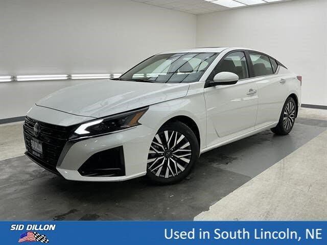 2024 NISSAN Altima