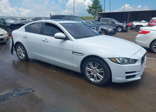 2017 JAGUAR XE