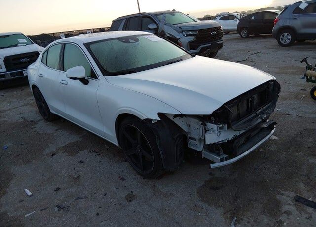 2020 VOLVO S60
