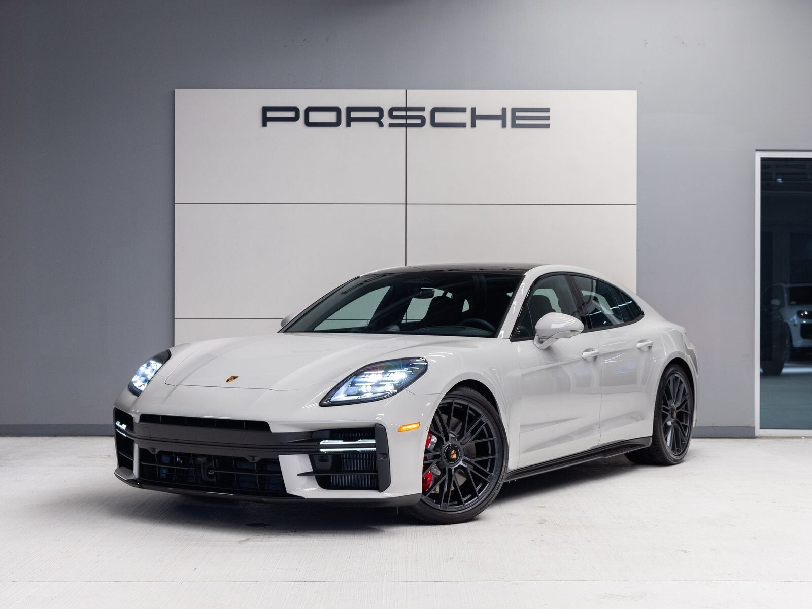 2026 PORSCHE Panamera