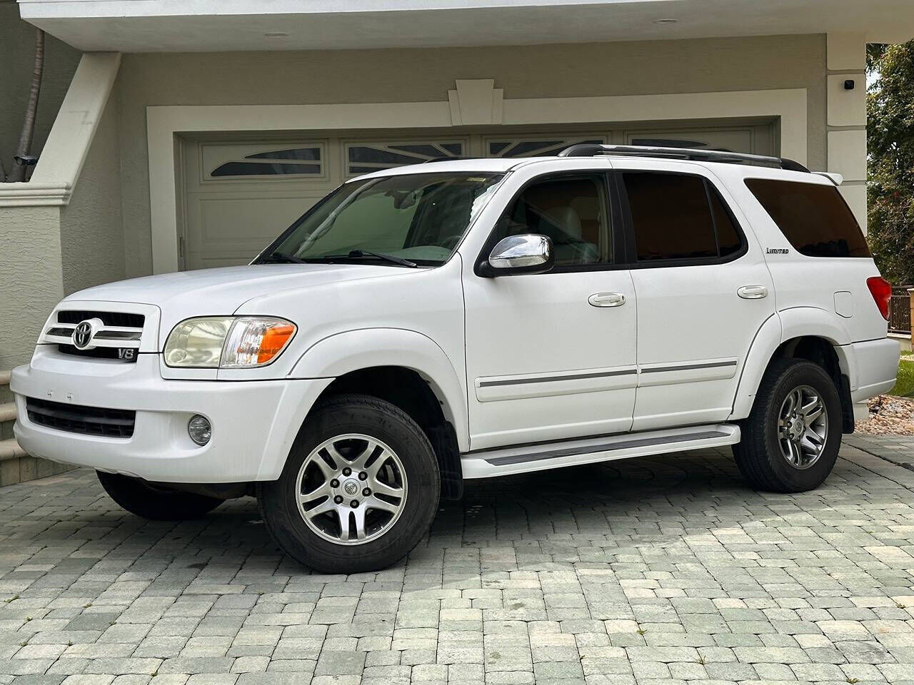 2007 TOYOTA Sequoia