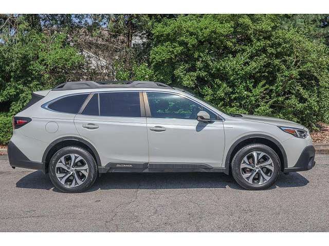 2020 SUBARU Outback