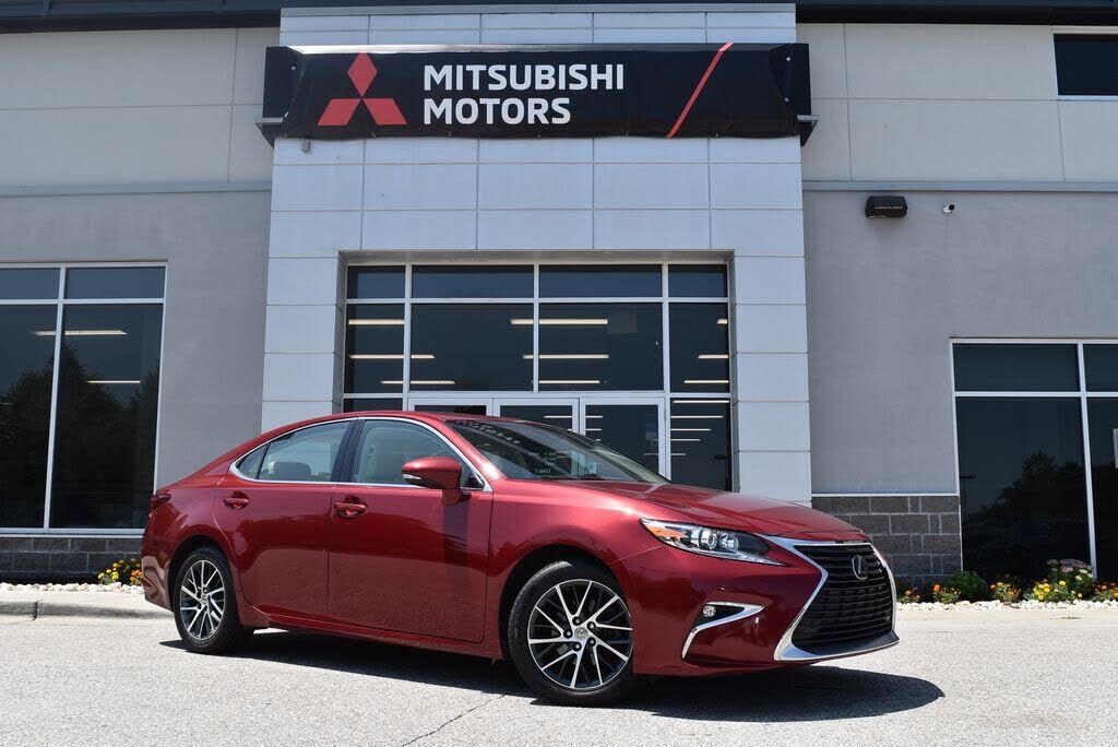 2017 LEXUS ES