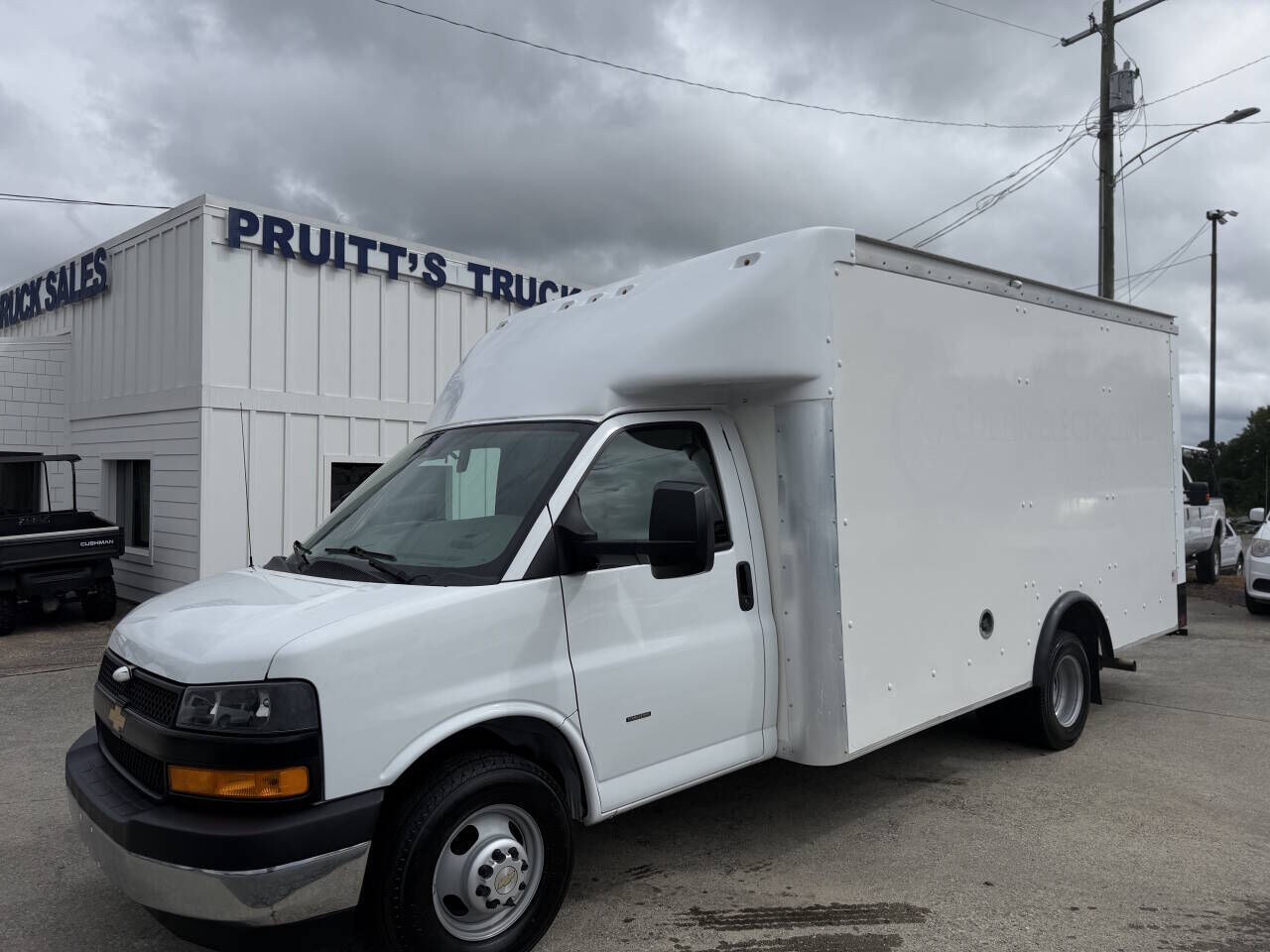 2022 CHEVROLET Express