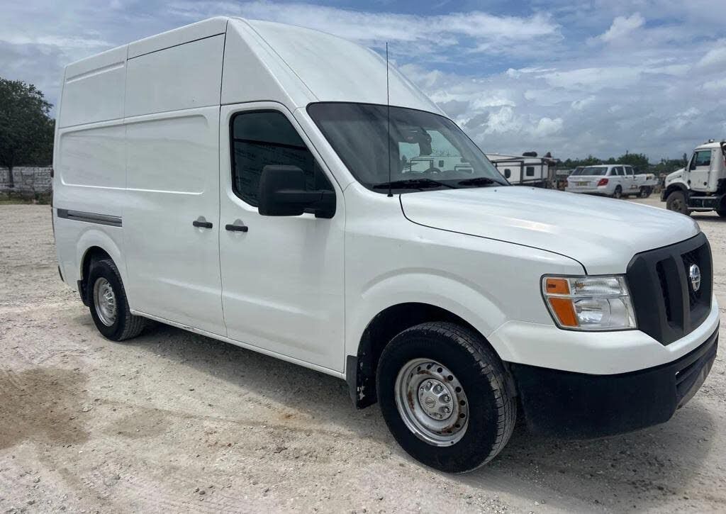 2017 NISSAN NV