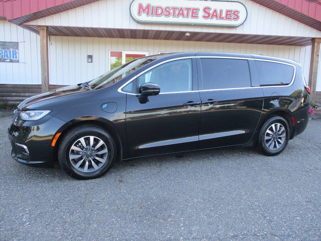 2023 CHRYSLER Pacifica