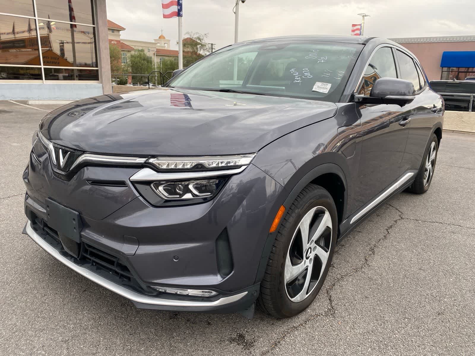 2023 VINFAST VF 8
