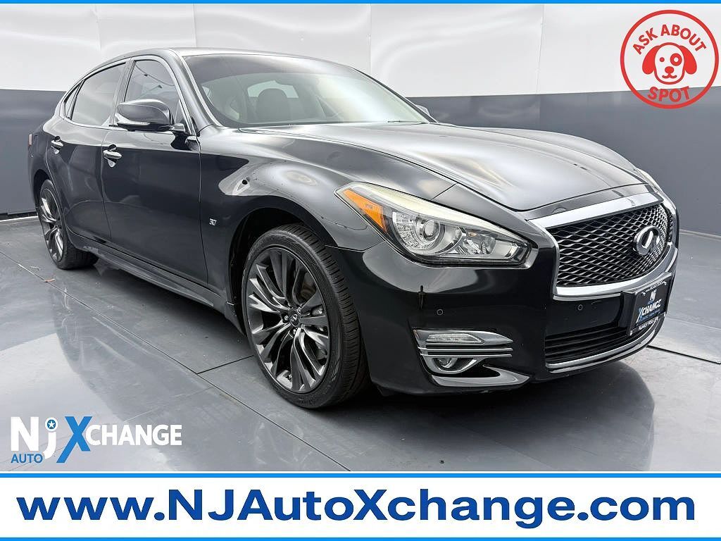 2017 INFINITI Q70L