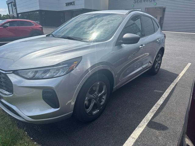 2023 FORD Escape