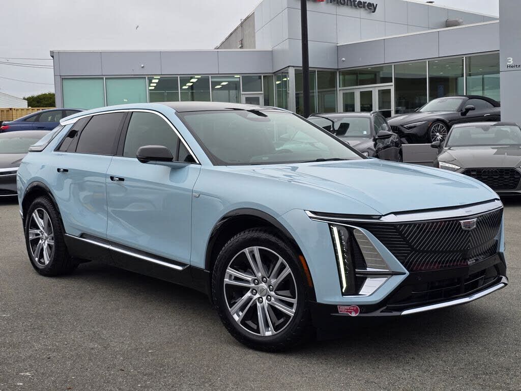 2024 CADILLAC Lyriq