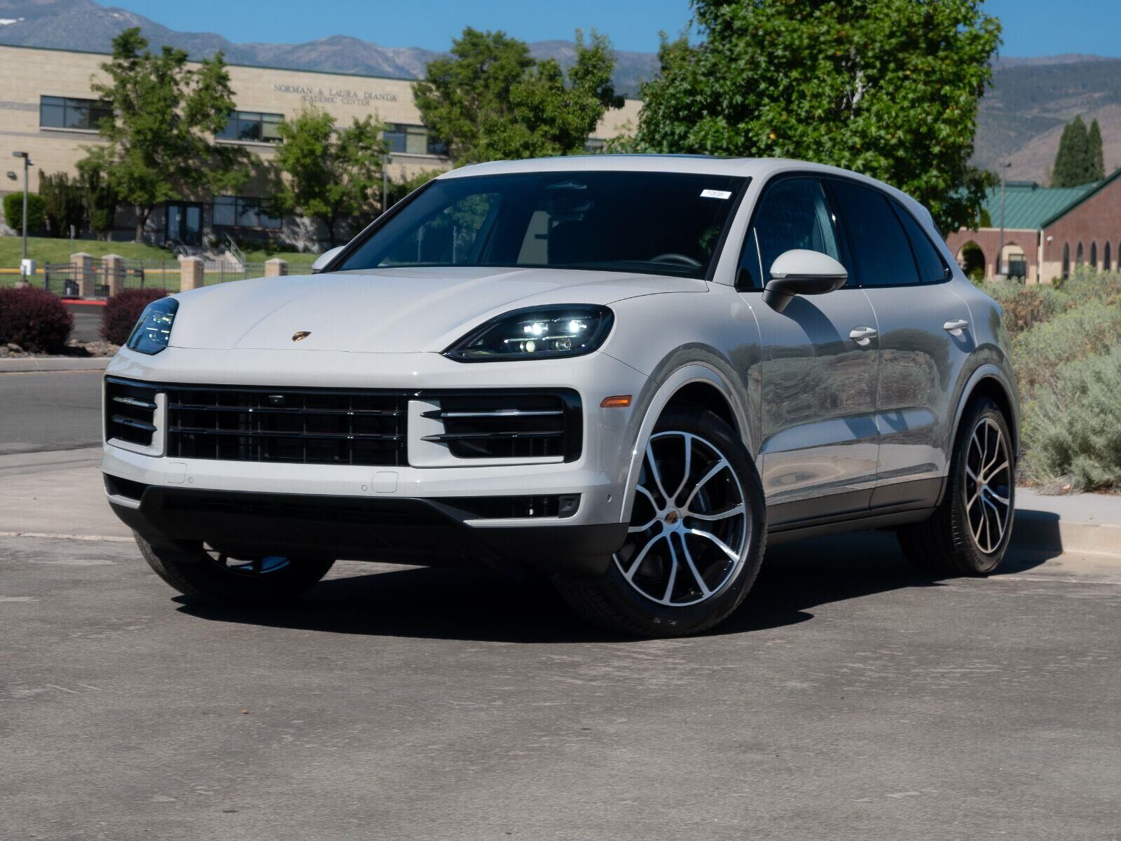2026 PORSCHE Cayenne