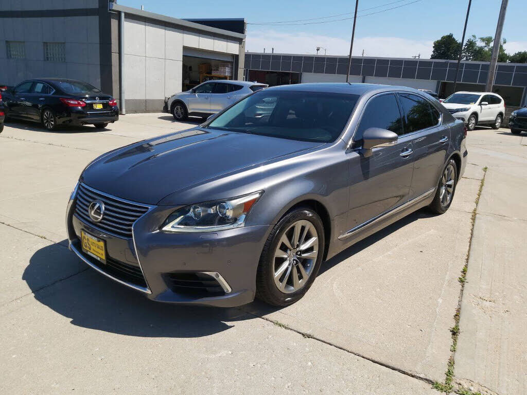 2013 LEXUS LS